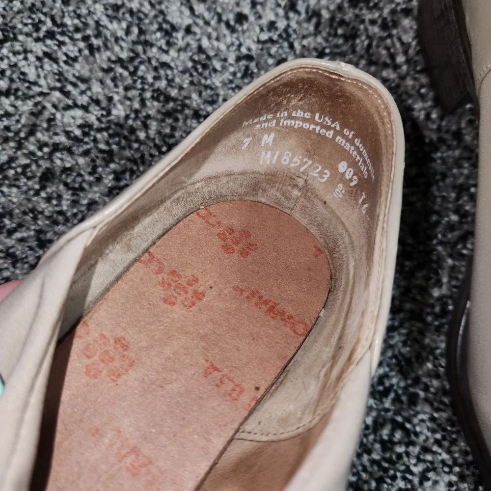 MUNRO American Cream Tan Stretch Fabric Shock-Absorbing Pump Comfort Women's 7 M